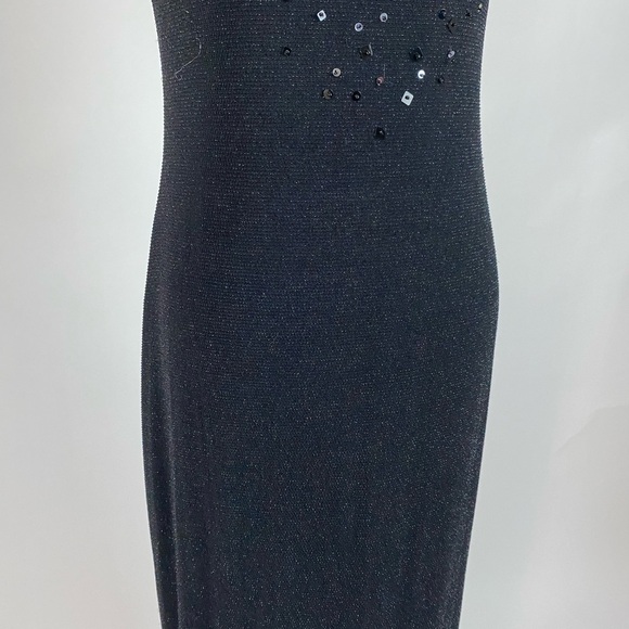 Elegant Black Vintage Beaded Evening Gown - Picture 4 of 9